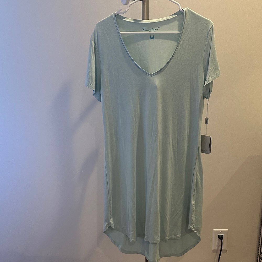 Faceplant Dreams Light Mint V-Neck Short Sleeve Tunic